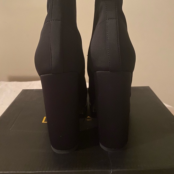 Open Toe Chunky Heel Bootie Size 8 - Picture 7 of 10